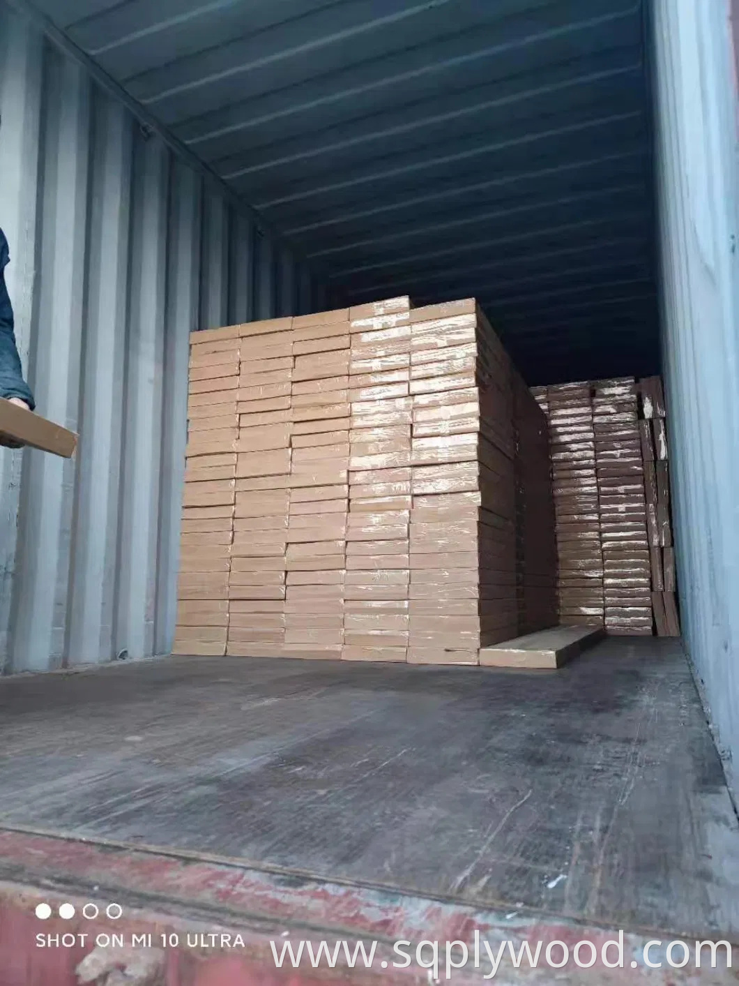 Horizontal Groove Length 2440mm Melamine Colors UV New Design MDF Slatwall Panel Slot Board